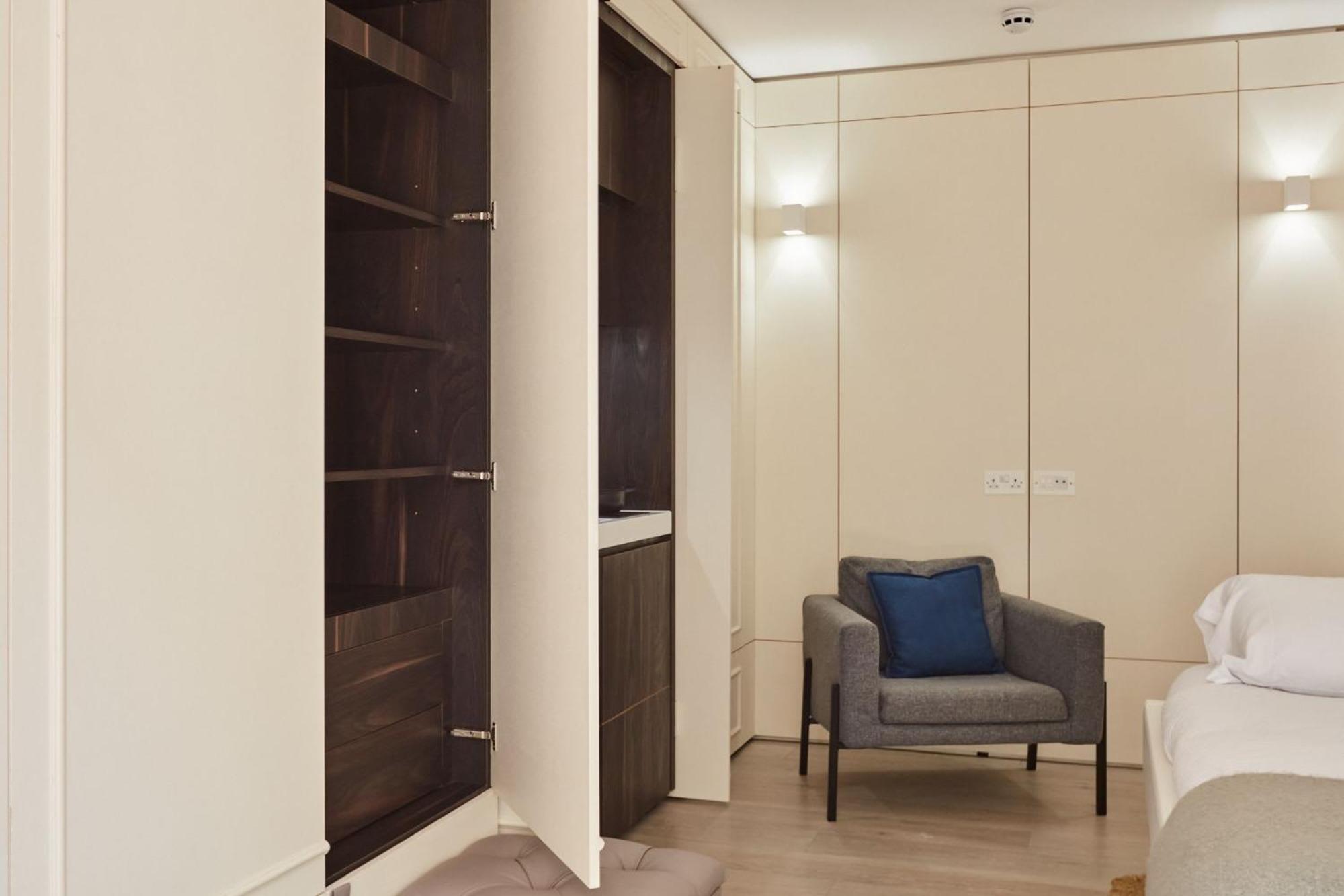 A Prestigious Haven Within London Apartment