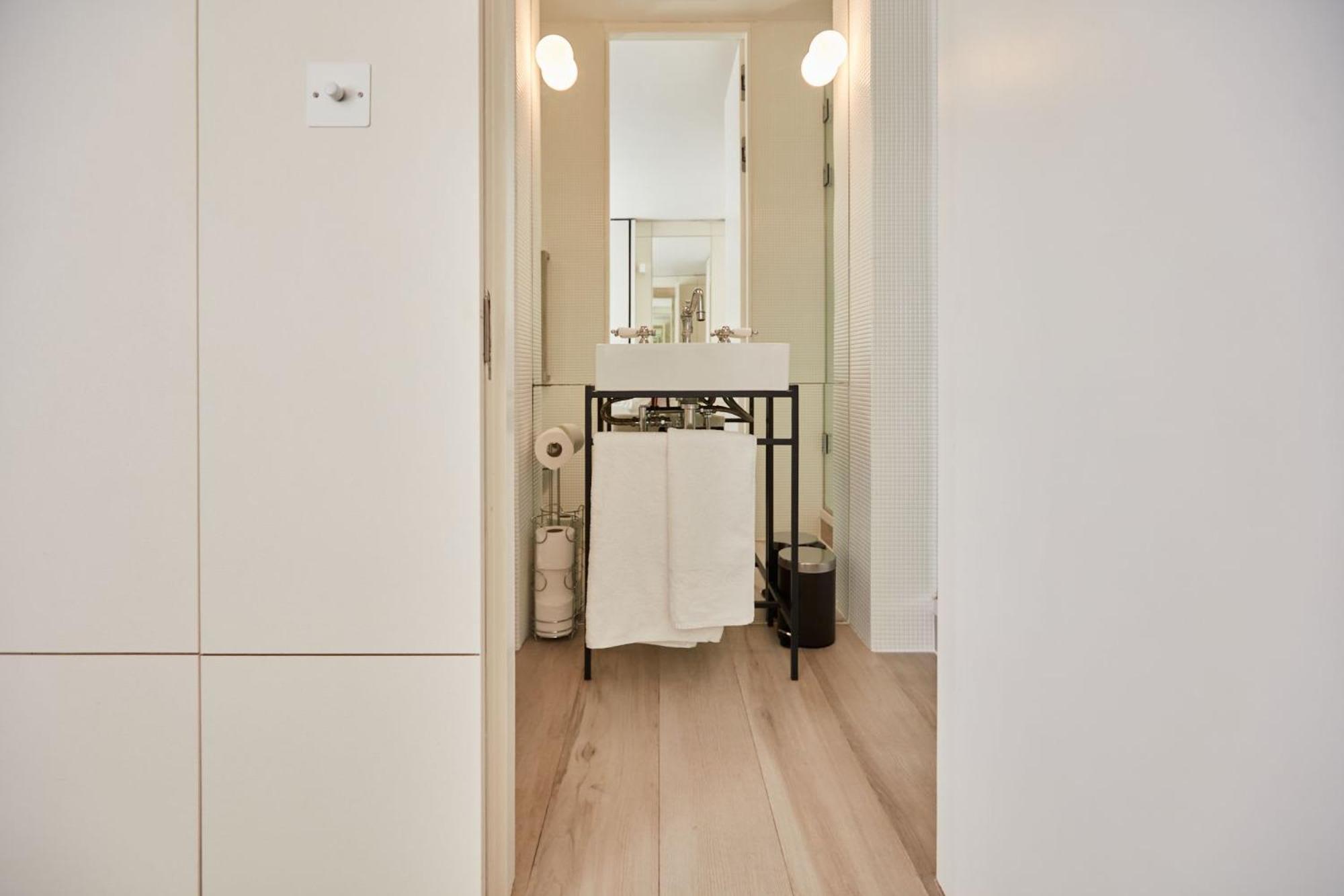 Apartment A Prestigious Haven Within London London