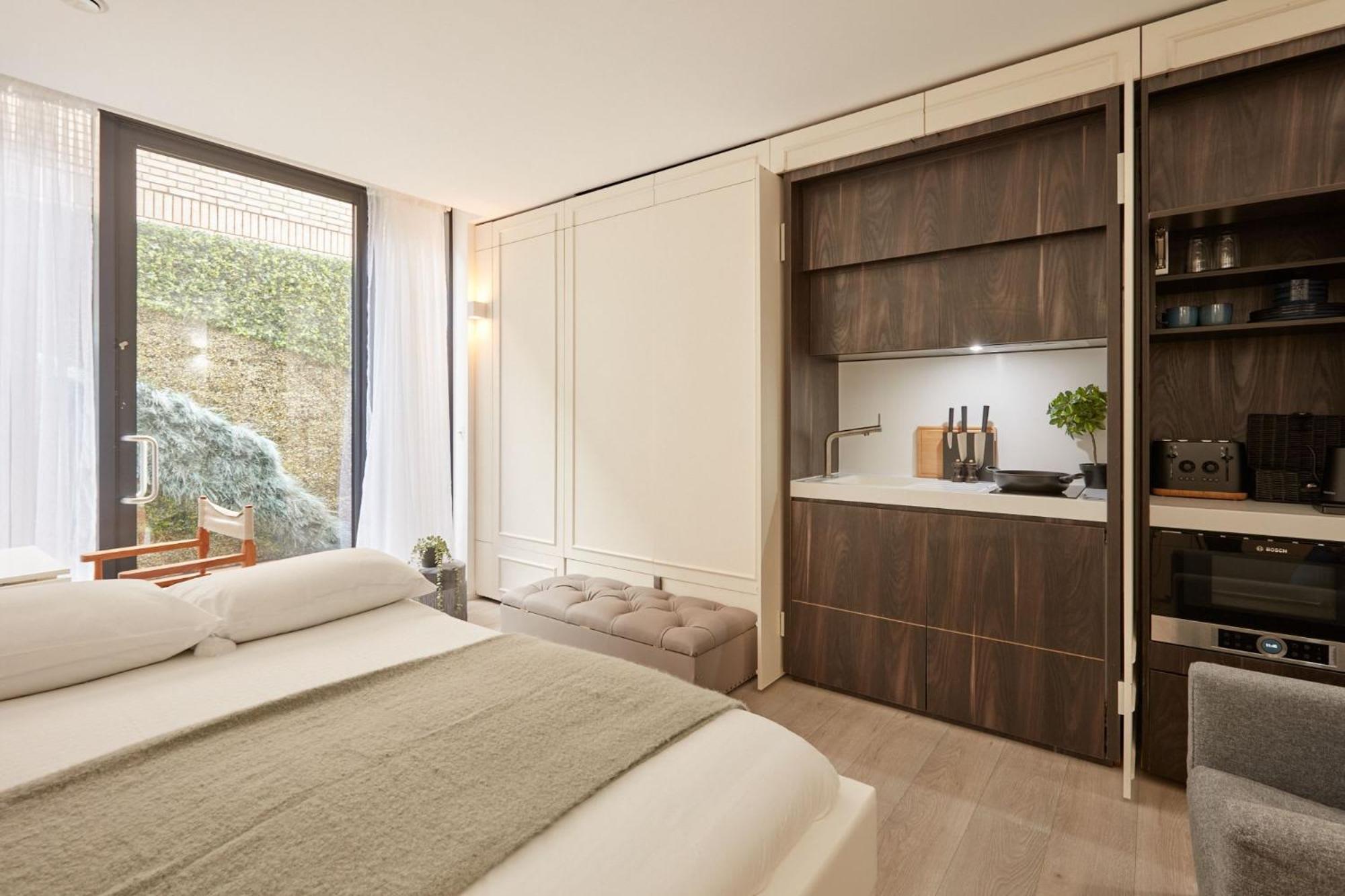 A Prestigious Haven Within London Apartment *